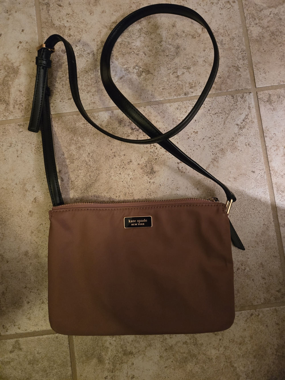 kate spade New York Brown Crossbody Bag with Black Strap - Picture 4 of 5